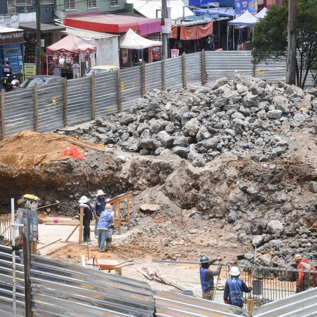 Vecinos piden certeza sobre la seguridad de la obra.